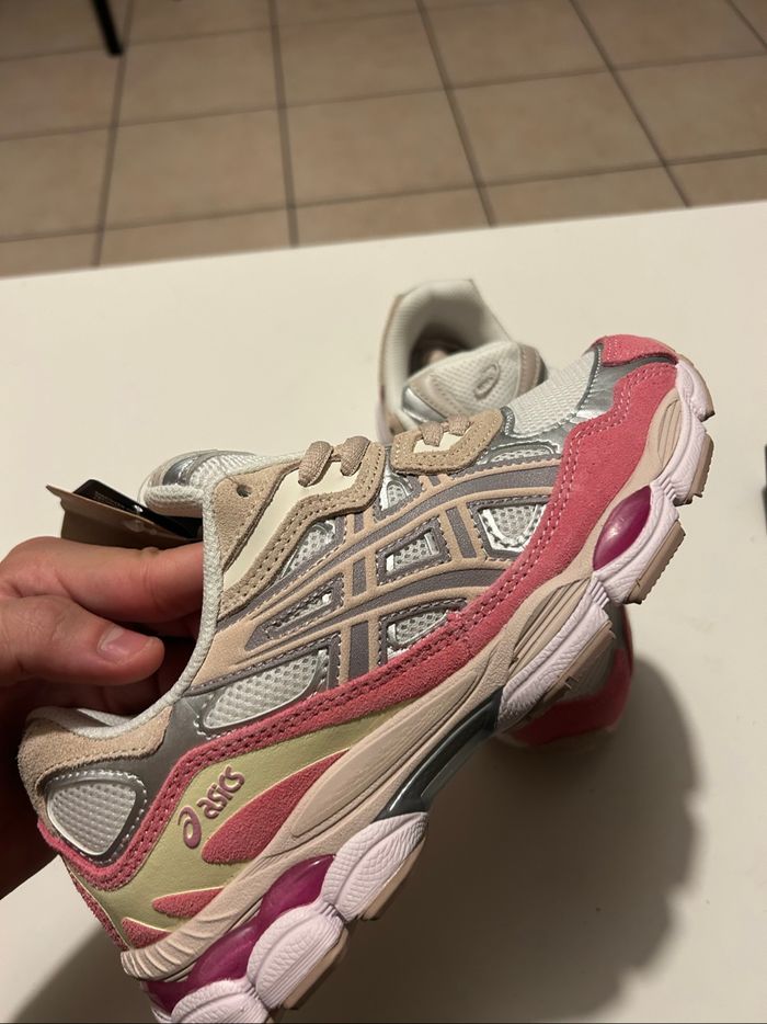Asics nyc gel rose taille 38 - photo numéro 4