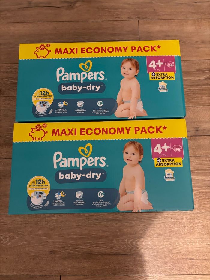 Couche Pampers, taille 4+