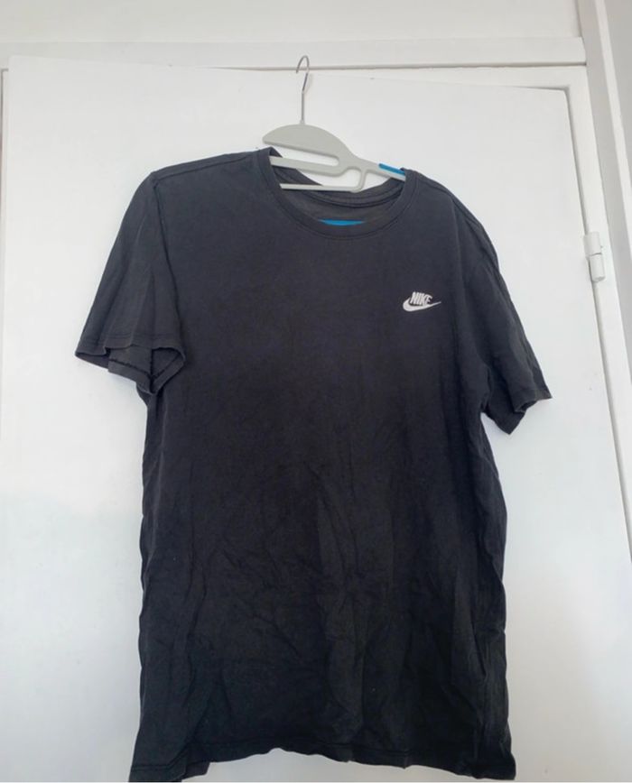 Tee shirt
