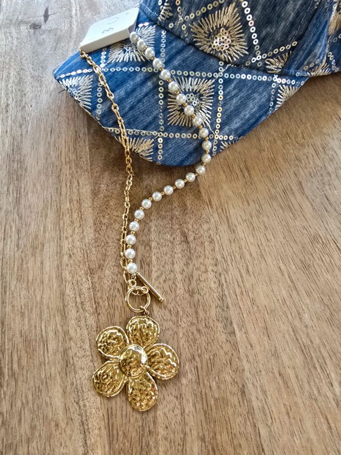 Collier fleur et perle - photo numéro 3
