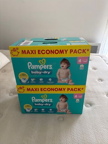 216 couches Pampers baby dry taille 4