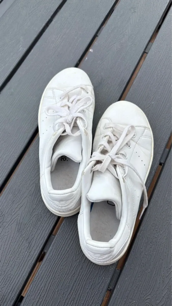 Baskets basses blanches adidas Stan smith taille 33 - photo numéro 4