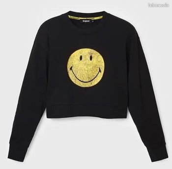 Pull Smiley Desigual taille M neuf