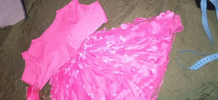 Robe fille neuf taille 4 ans - photo numéro 3