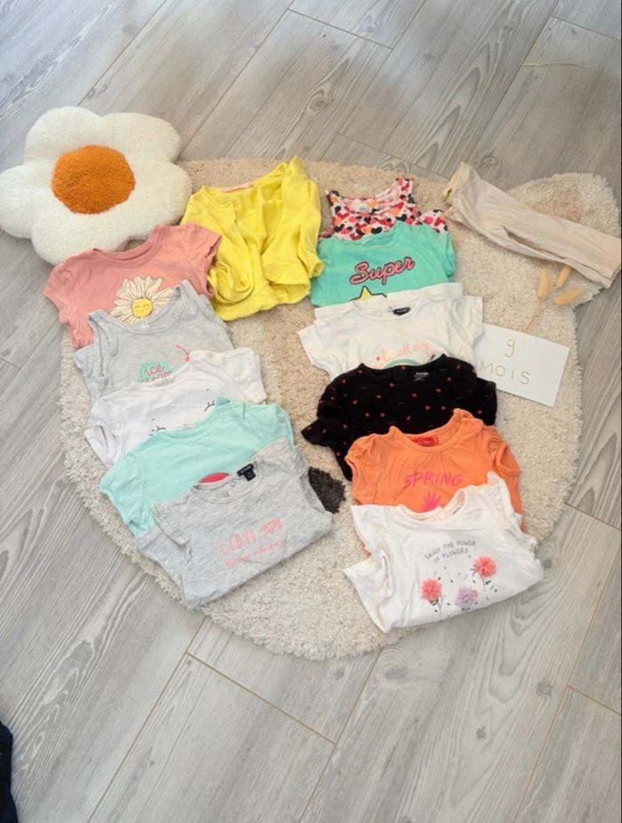 Lot vêtements  fille 9 mois
