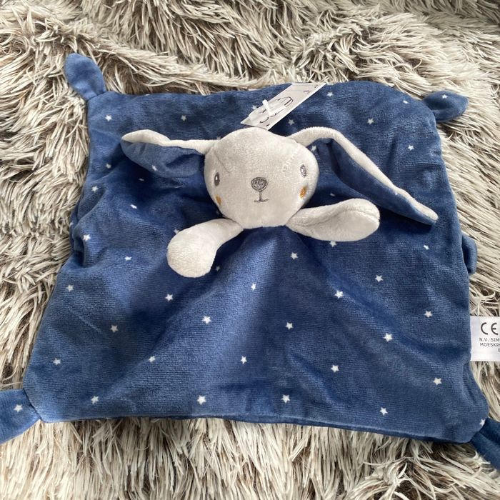 Doudou lapin plat kiabi bleu neuf etiquetté