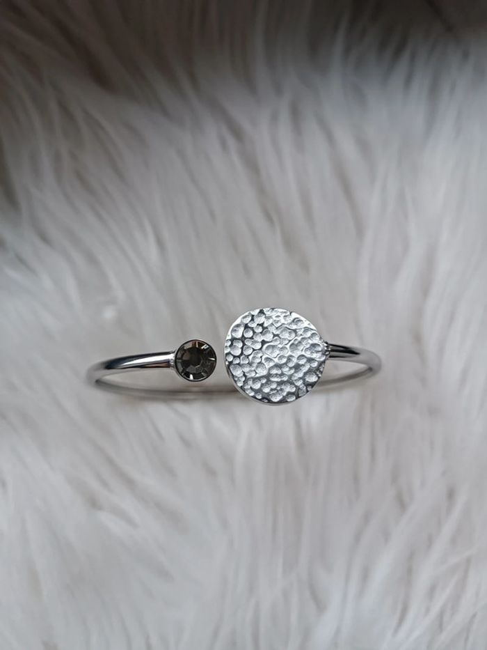 Bracelet jonc argenté en acier inoxydable pierre grise Bohm x Maelys