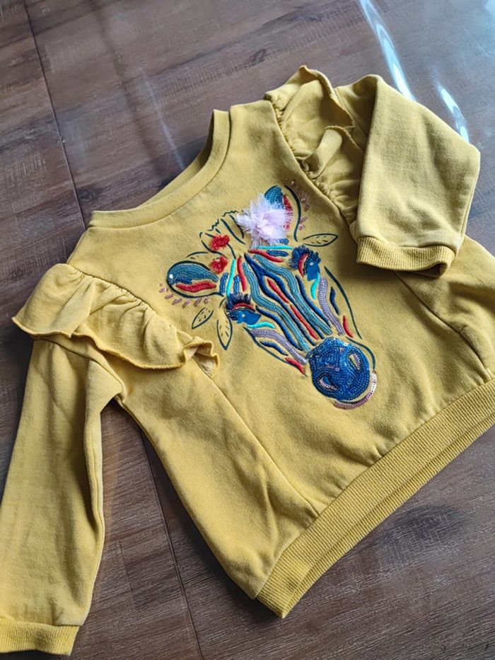 Pull sweat jaune 2 ans
