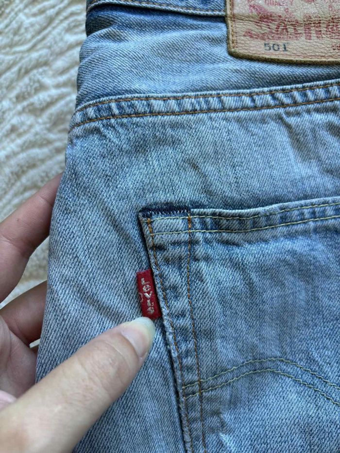 Jean levi’s 501 homme bleu effet délavé coupe regular straight droit taille W33 42/44 L L34 - photo numéro 4