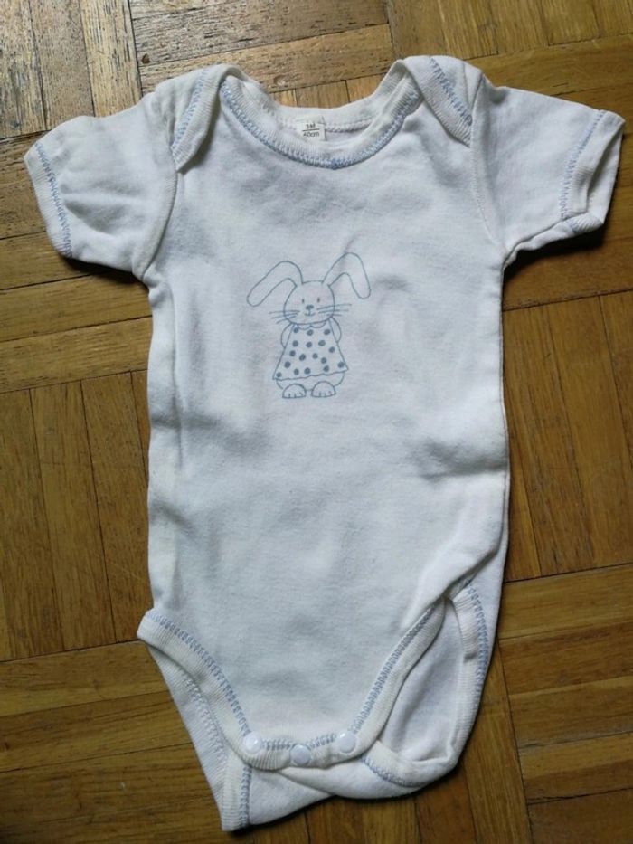 4 bodys MC 3 mois - photo numéro 5