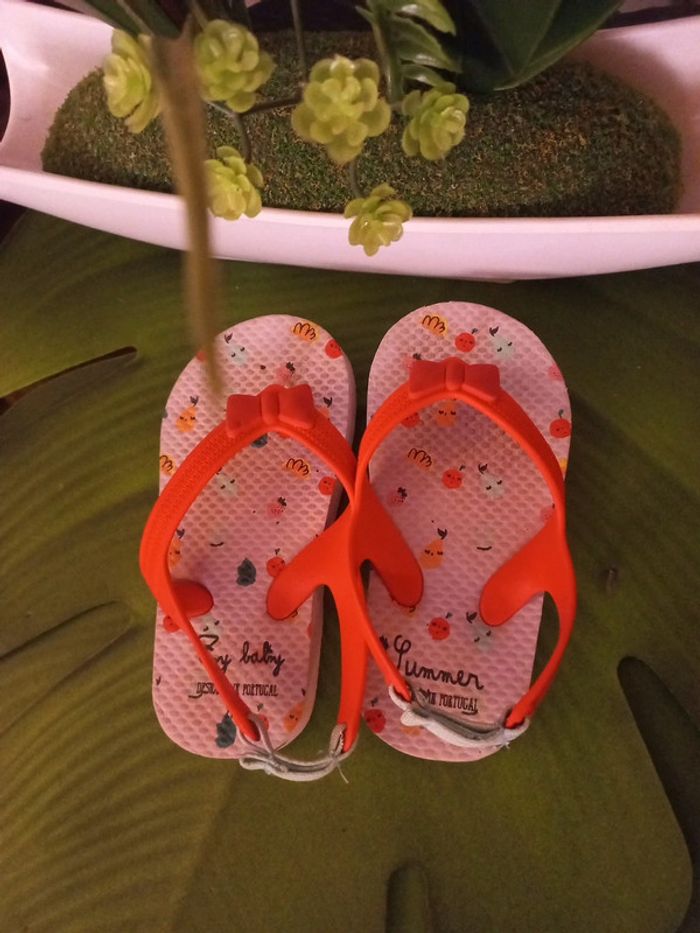 Tongs claquettes plage été bebe Taille 21-22 - photo numéro 2