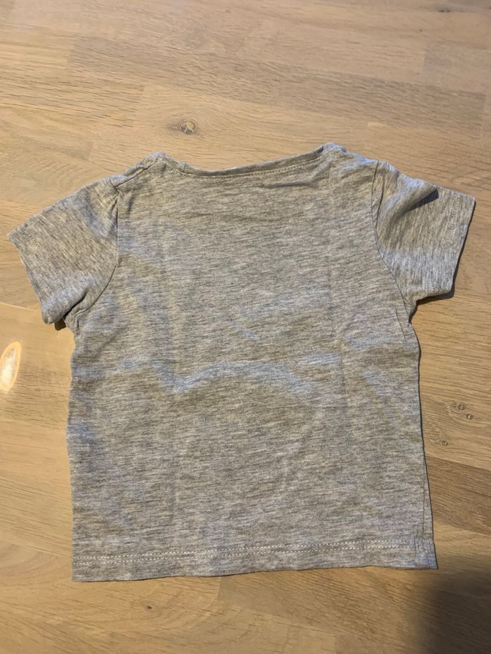 Tee-shirt gris 9 mois - photo numéro 3