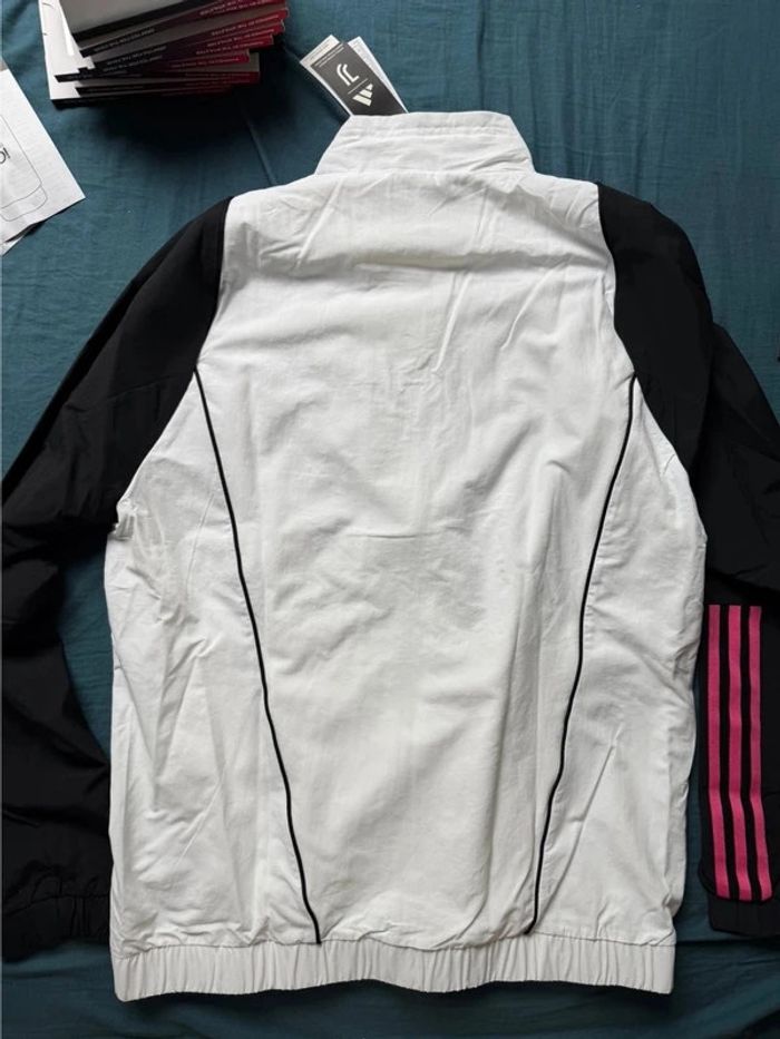 🖤🤍 Veste Adidas Juventus Pré-Match Officielle - photo numéro 3