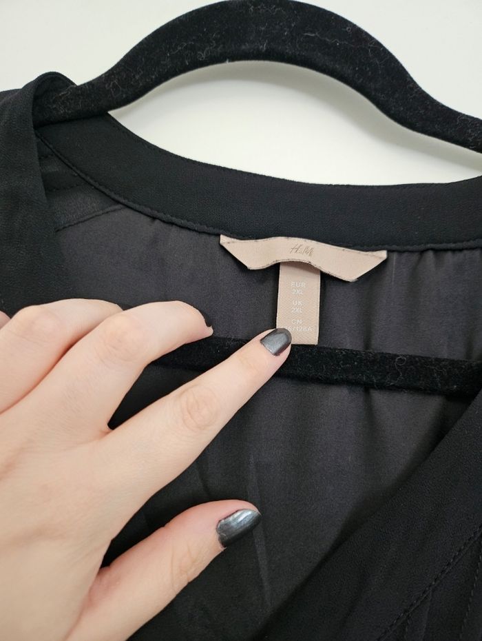 Robe noire - photo numéro 3