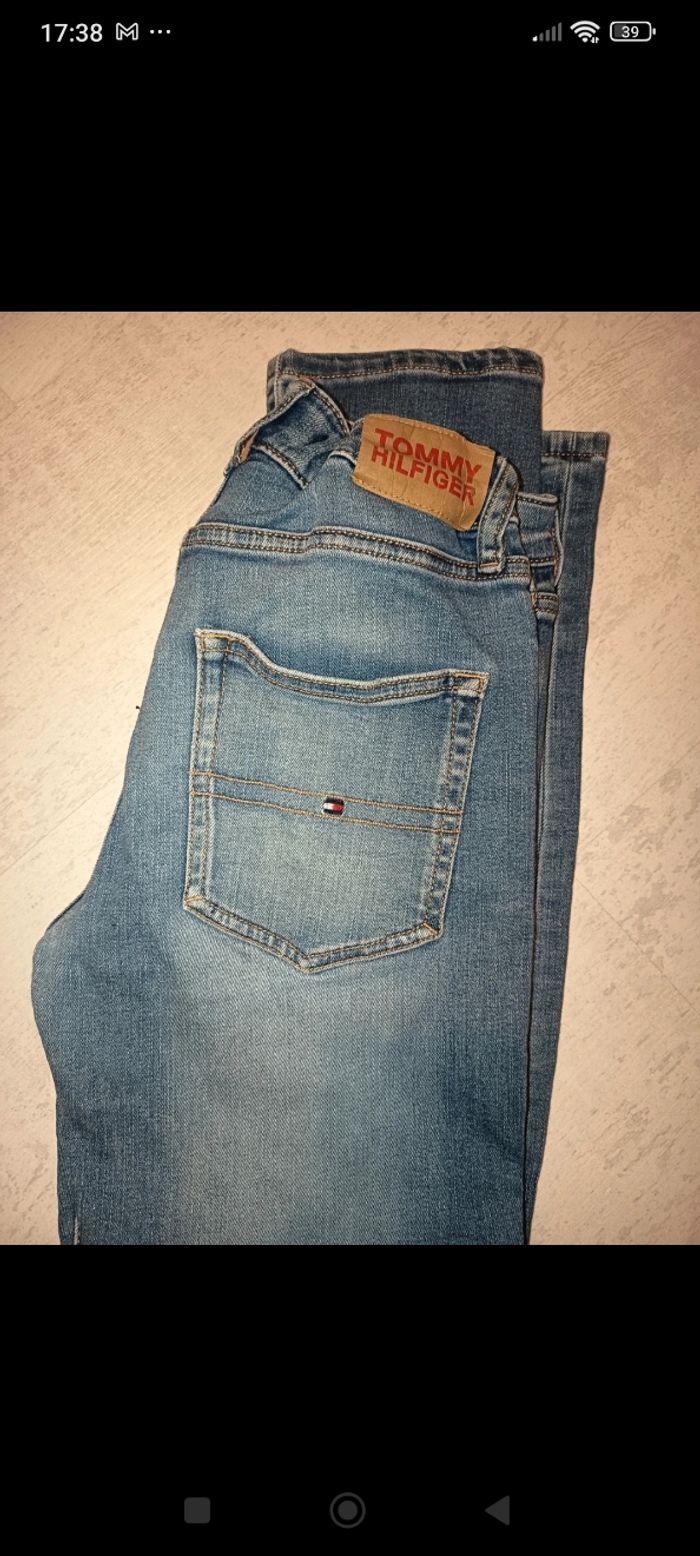 Jean Tommy Hilfiger - photo numéro 2