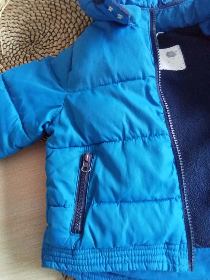 Doudoune bleue avec capuche Kidkanai taille 18 mois - photo numéro 3