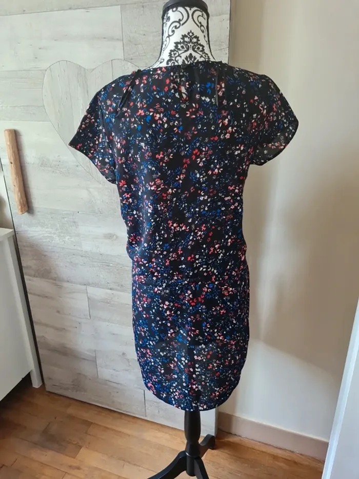 Robe à fleurs - photo numéro 3