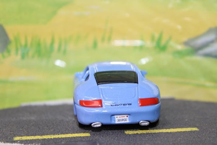 Disney Pixar cars Sally Carrera - photo numéro 4