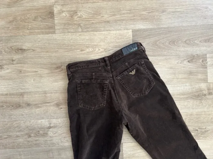 Armani jeans pantalon, marron en velours, taille 36 - photo numéro 6