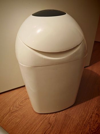 Poubelle bébé