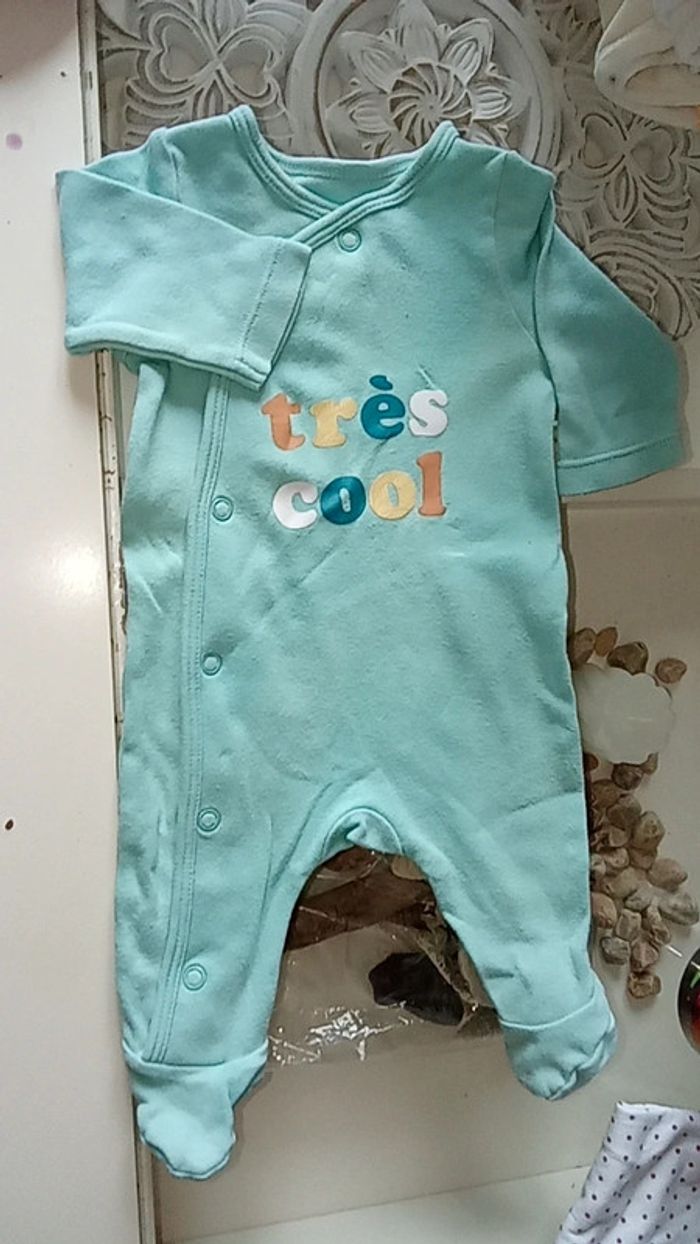 Lot 2 pyjamas + 1 bodie + 1 brassière en laine taille 0Mois - Naissance - photo numéro 6