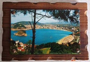 Cadre Bois carte Postale Espagne San Sebastian avec 8 compartiments allumettes