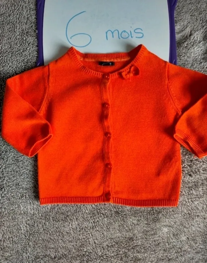Gilet 6 mois ( 63-69 cms)