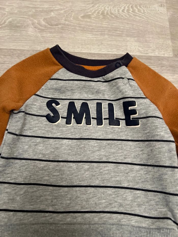 Pull sweat fin Primark 6/9mois - photo numéro 2
