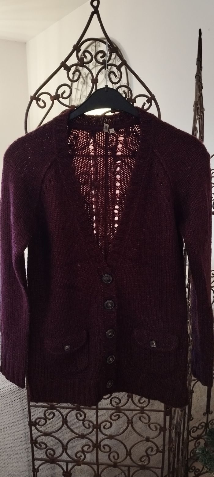 Gilet cardigan Spot couleur lit de vin avec boutons. Taille 38/40. Neuf