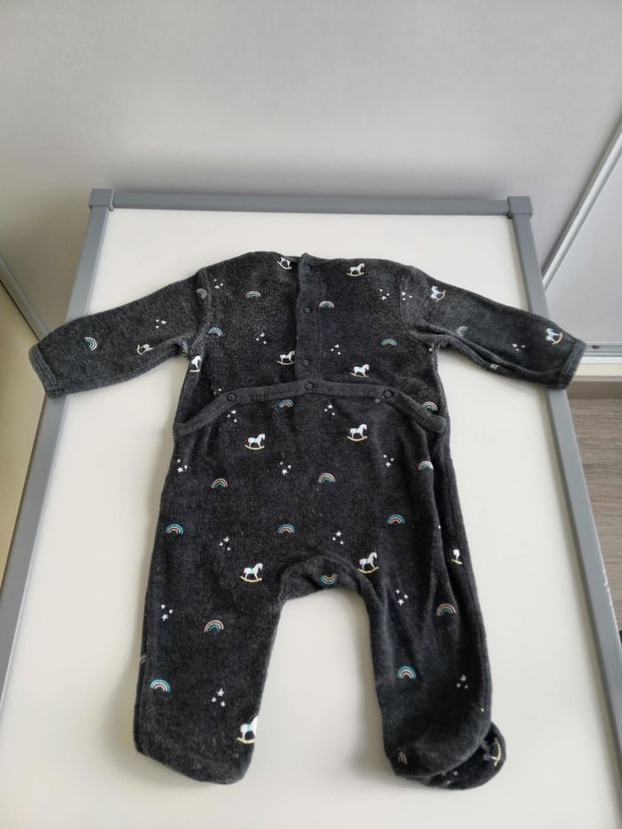 Pyjama en velours (Gris, divers motifs) 3 mois Kiabi - photo numéro 2