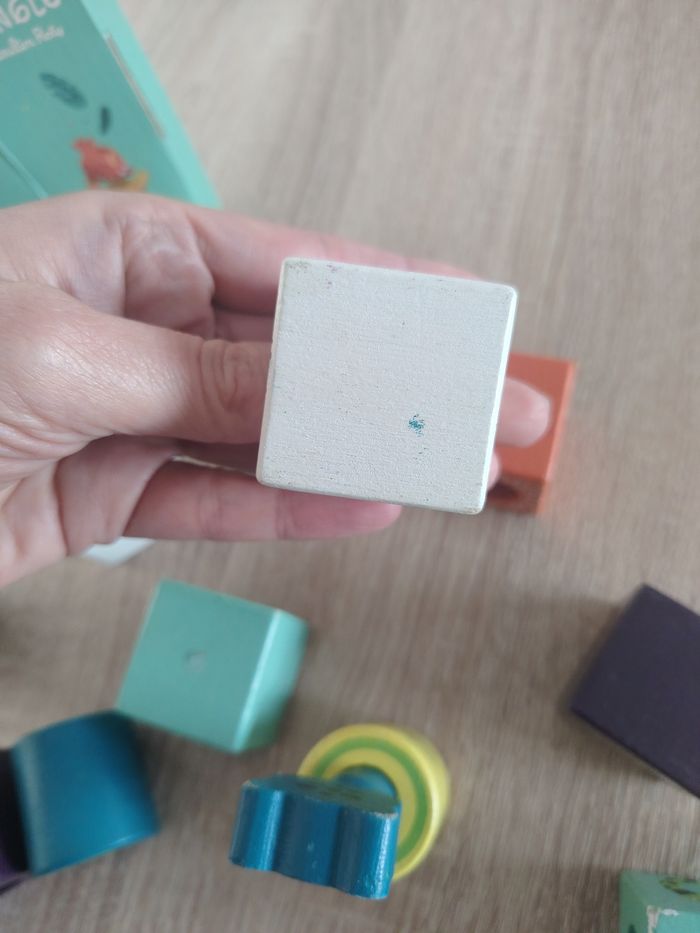 Cubes d'activités sonores,sensoriels et à empiler Moulin Roty - photo numéro 7