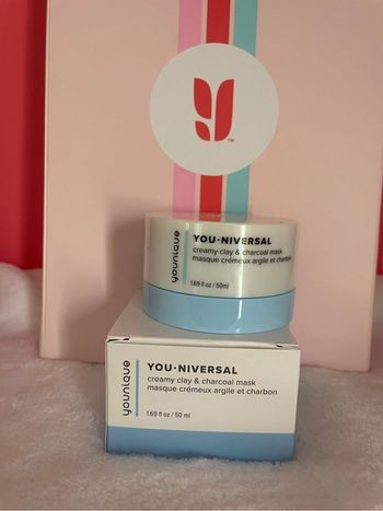 Masque crémeux argile et charbon Younique