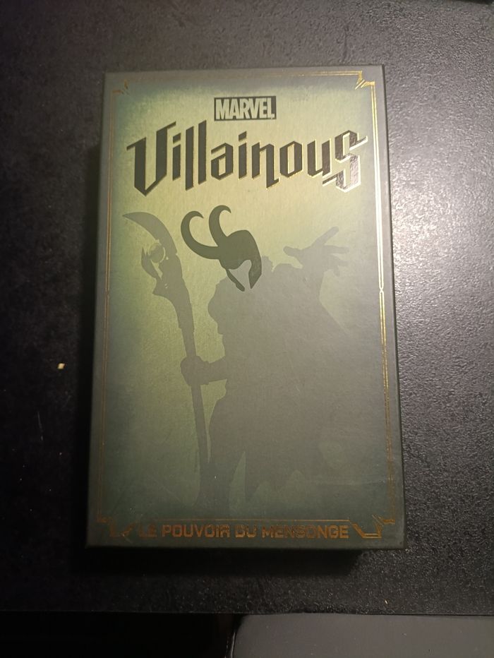 Jeux de société villainous neuf
