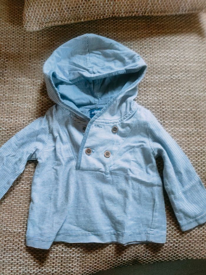 Très beau haut marin Tape à l'oeil 9 mois