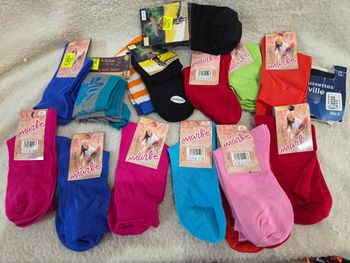 Lot de 19 paires de chaussettes taille 35-40 – Neuf