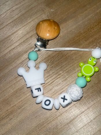 Attache tétine personnalisé