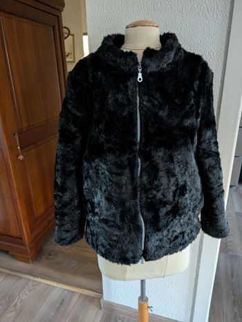 Blouson femme , fausse fourrure noire