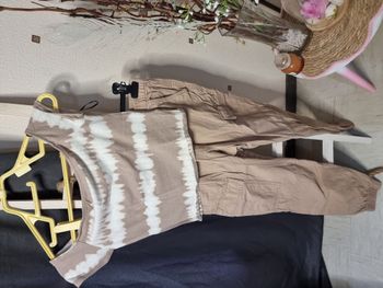 Ensemble h&m fille composé d'un pantalon cargo 11-12 ans et d'un top 12-14 ans