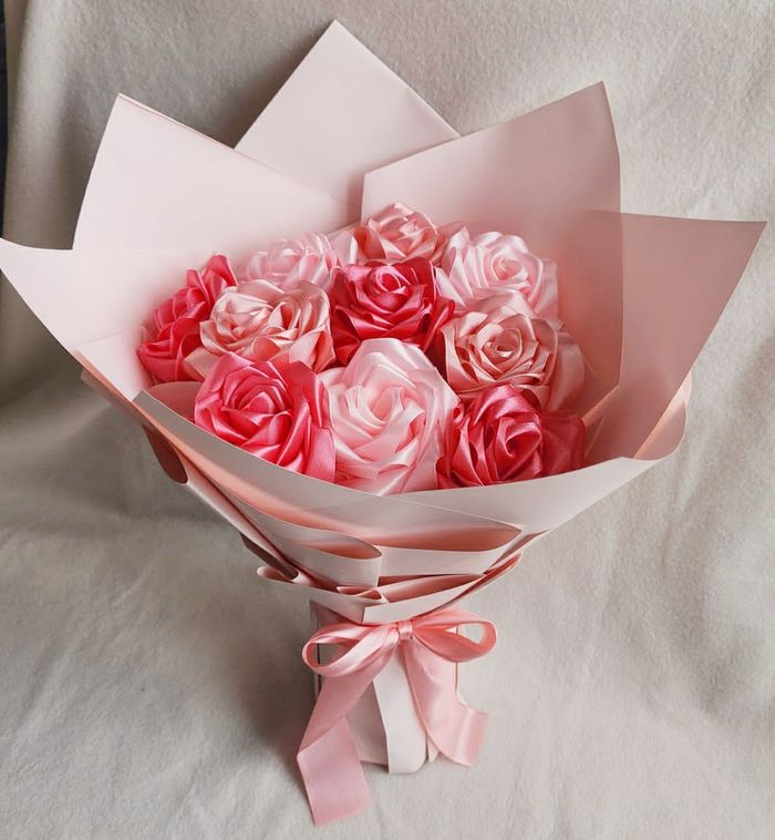 Bouquets 10 roses en satin