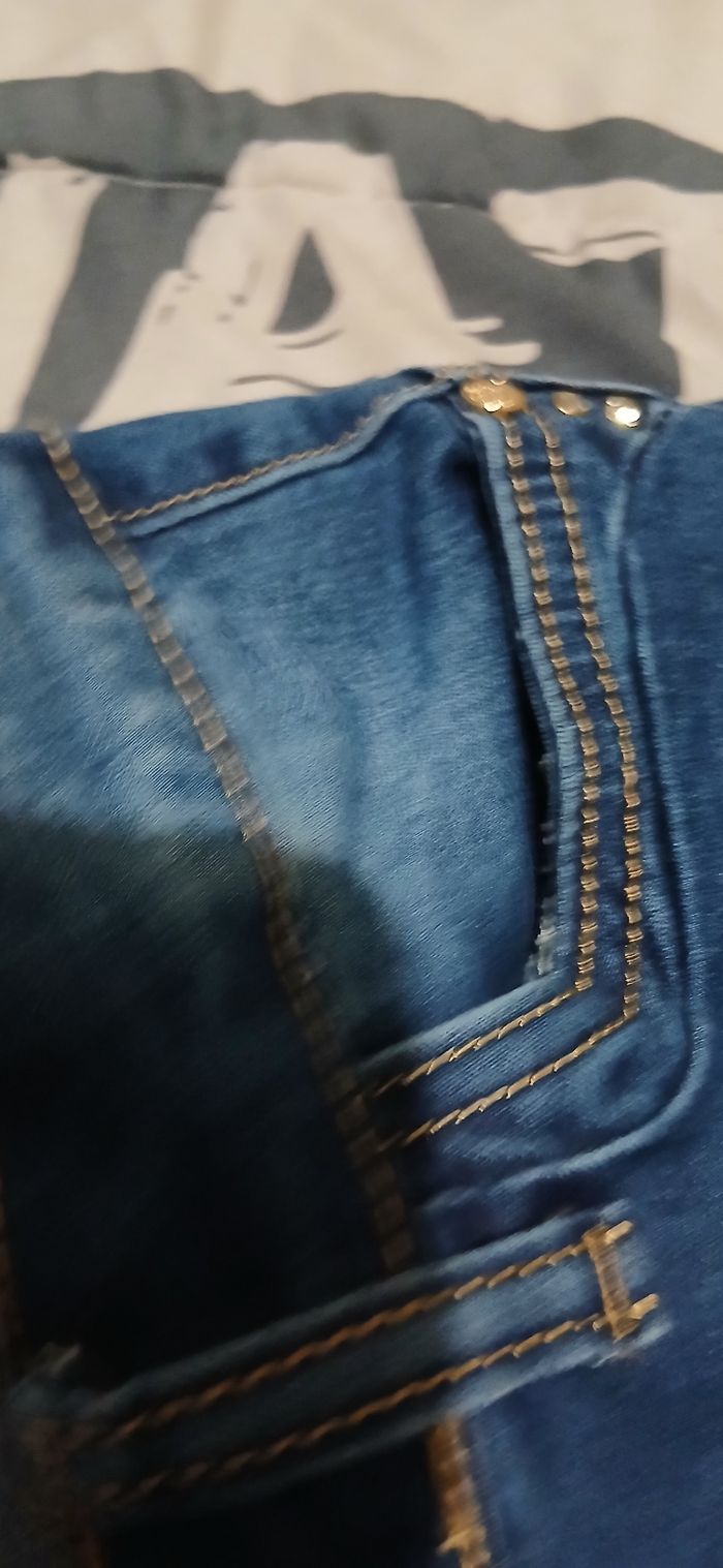 Jeans troué taille 38 - photo numéro 4