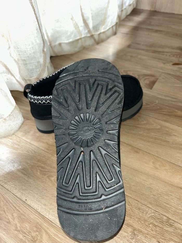 Ugg noires - photo numéro 3