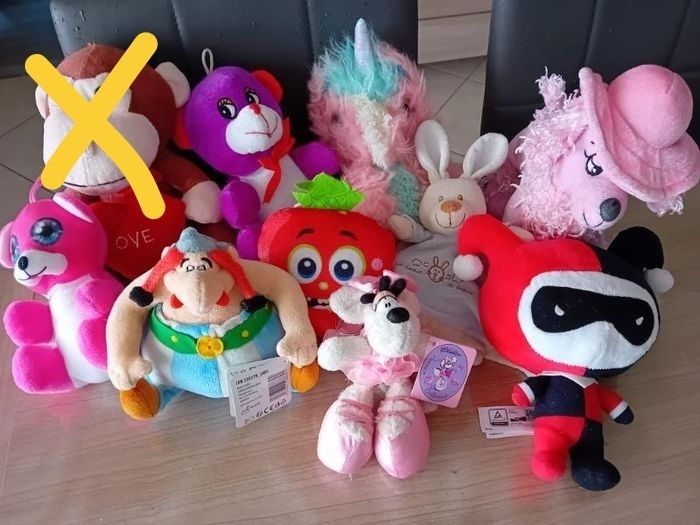 Lot 9 peluches doudou lapin Obelix joker diddle chien