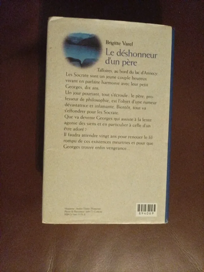 Livre le déshonneur d'un père - photo numéro 2