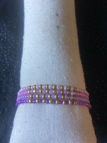 Bracelets violets dorés