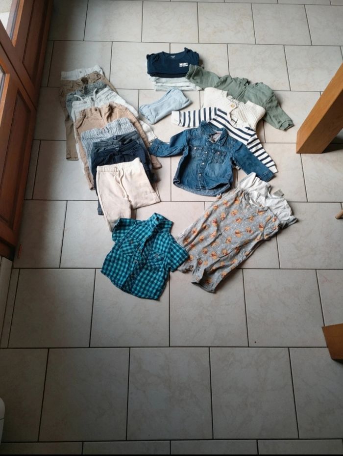 Lot vêtements bébé