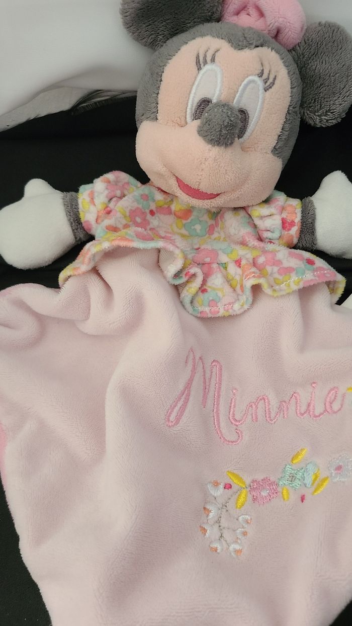 Disney Minnie la souris Doudou plat Liberty rose fleur - photo numéro 2