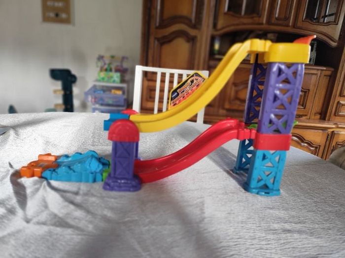 Tremplin tut tut bolide