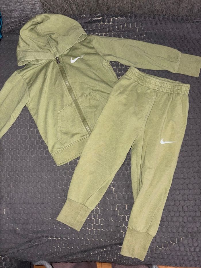 Lot 6 ensembles - photo numéro 3