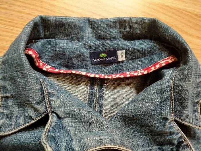 Veste en jean Sergent major.
Taille 3 ans - photo numéro 5