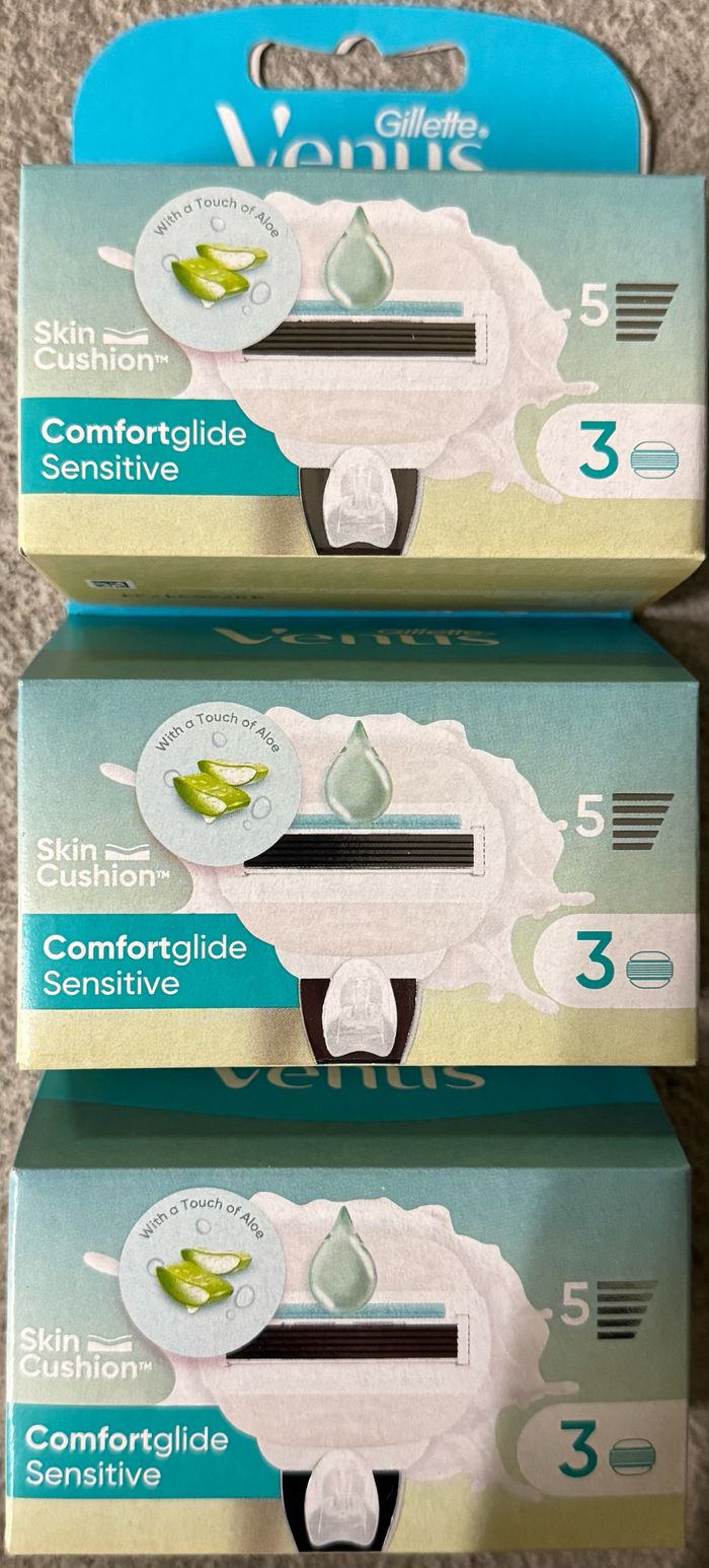 Lot de 3 paquets de 3 lames Venus Gillette Confortglide Sensitive (9 lames)